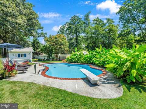 303 NORTH DRIVE, SEVERNA PARK, MD 21146