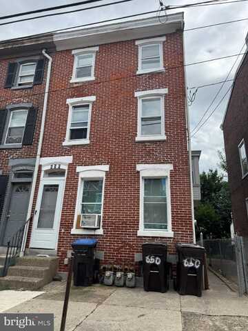 650 CORSON STREET, NORRISTOWN, PA 19401
