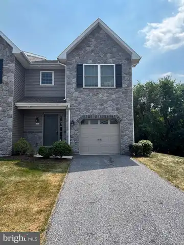 332 MELBOURNE LANE, MECHANICSBURG, PA 17055