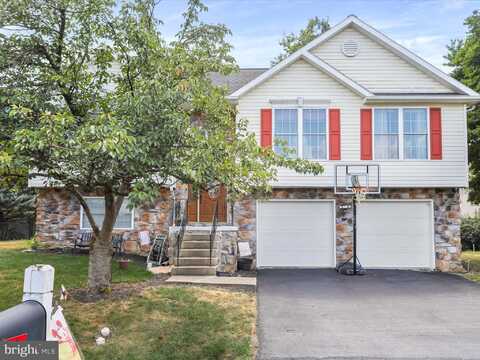 116 HYKES ROAD E, GREENCASTLE, PA 17225