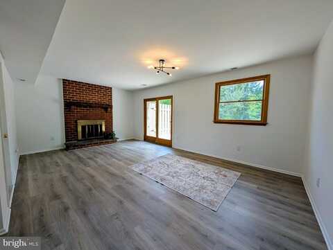 39 ESSEX COURT, QUAKERTOWN, PA 18951