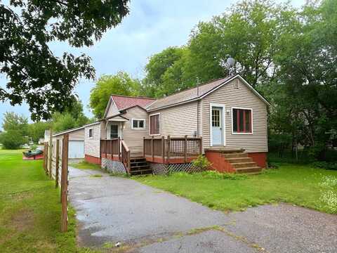 2322 Longyear, Marquette, MI 49855