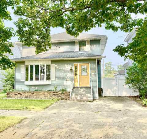 604 S 11th, Escanaba, MI 49829