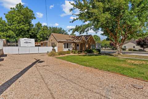 484 S MAIN ST, Hurricane, UT 84737