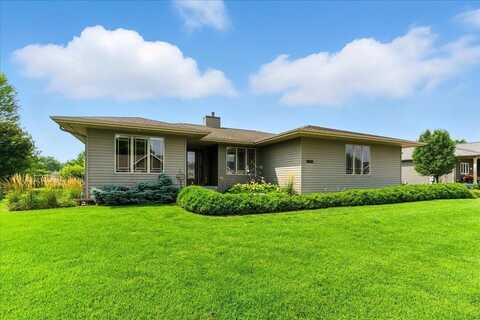 4320 Harvest Lane, Cedar Falls, IA 50613