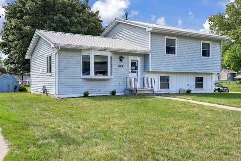 1124 3rd Street, Jesup, IA 50648