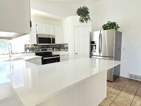 3388 W BRIAR S, West Jordan, UT 84084