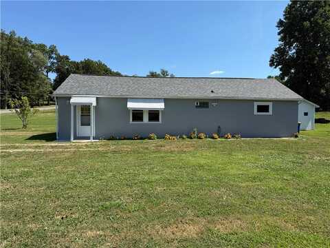 724 Shenango Stop Road, Shenango Twp, PA 16101