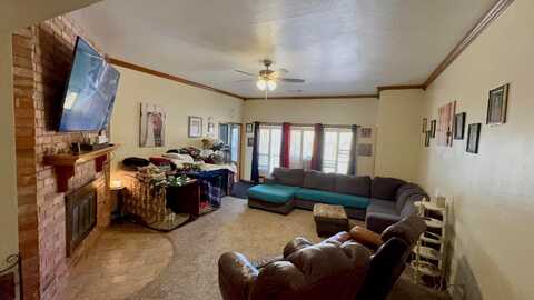 2906 LAGUNA Drive, Amarillo, TX 79110