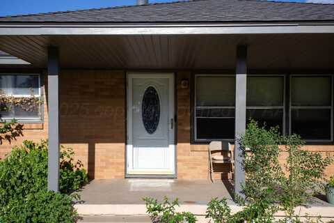 608 S 2nd Street, Vega, TX 79092