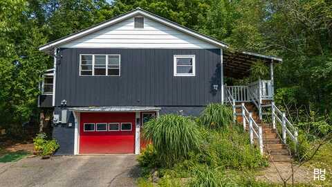 21 Jenkins Street, Saranac Lake, NY 12983
