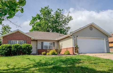 602 E Kara LN, Rogers, AR 72758