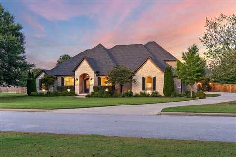 120 Abbey LN, Fayetteville, AR 72703