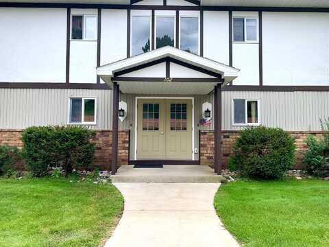 102B Village Place Drive, Roscommon, MI 48653