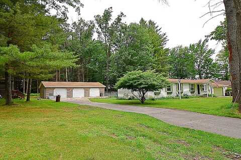 6771 Clearbrook Dr, Saint Helen, MI 48656