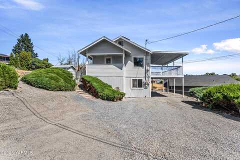 709 Lockhart Dr, Yakima, WA 98901