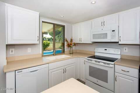 7232 S LA ROSA Drive, Tempe, AZ 85283