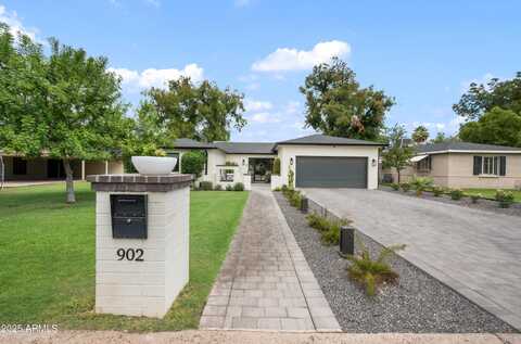 902 W STATE Avenue, Phoenix, AZ 85021