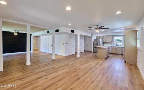 3737 E TURNEY Avenue, Phoenix, AZ 85018
