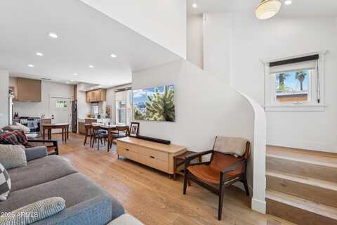 755 E MORELAND Street, Phoenix, AZ 85006