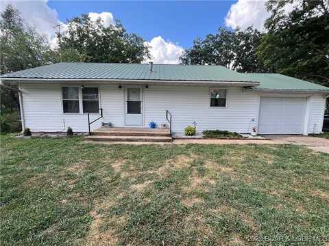 501 Missouri Avenue, Stover, MO 65078