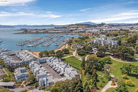 408 Commodore Dr, Richmond, CA 94804