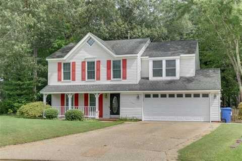 890 Weyanoke Lane, Newport News, VA 23608