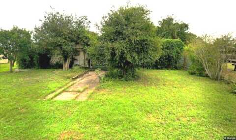 322 N Hidalgo Street, Mathis, TX 78368