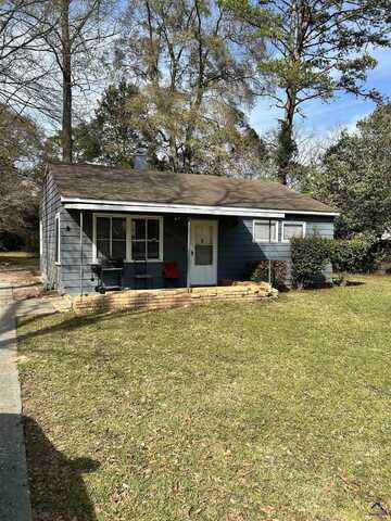 712 Courtland Avenue, Fort Valley, GA 31030