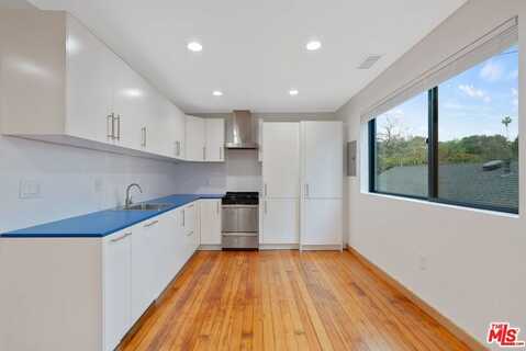 7013 N Figueroa St, Los Angeles, CA 90042