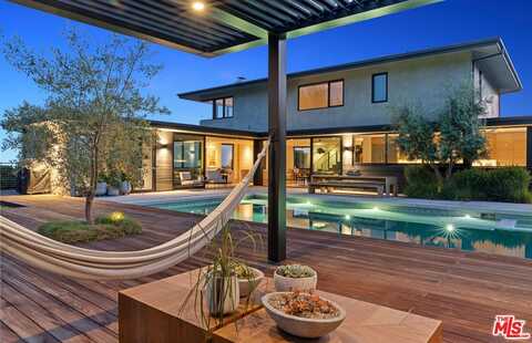 2216 WINONA BLVD, LOS ANGELES, CA 90027