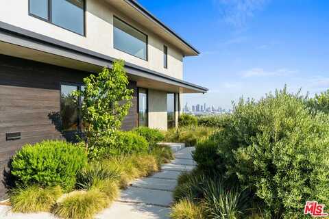 2216 WINONA BLVD, LOS ANGELES, CA 90027
