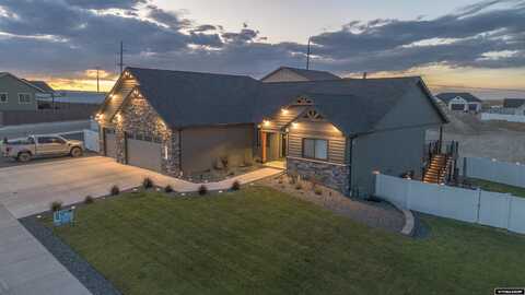 4002 Drayton Way, Casper, WY 82609