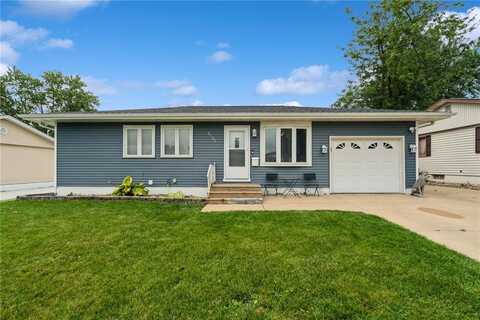 5101 Kesler Road NW, Cedar Rapids, IA 52405