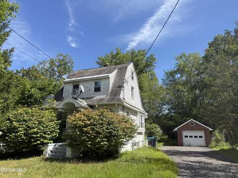42 Cordell Road, Colonie, NY 12304