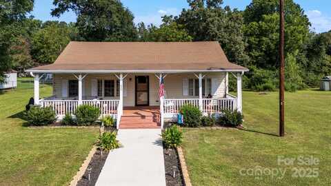 617 E Chestnut Street, Stanley, NC 28164
