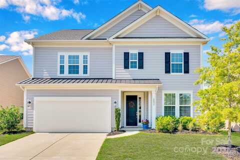 8095 Woodline Lane, Denver, NC 28037