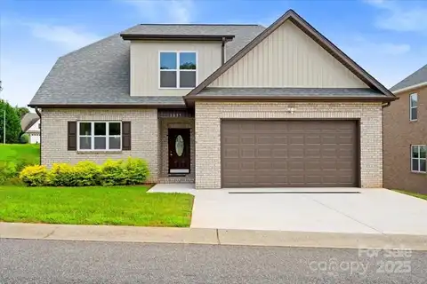 1057 12th Avenue Drive NW, Hickory, NC 28601