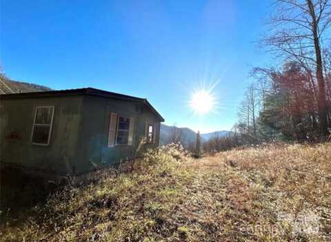108 Lanning Road, Clyde, NC 28721