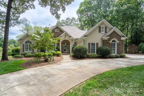 1645 Southpoint Lane, New London, NC 28127
