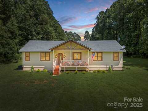 3540 Fork Creek Road, Saluda, NC 28773