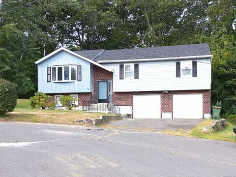 40 Kenneth Circle, Waterbury, CT 06710