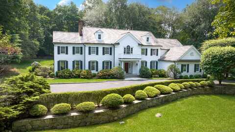 44 Reeder Lane, New Canaan, CT 06840