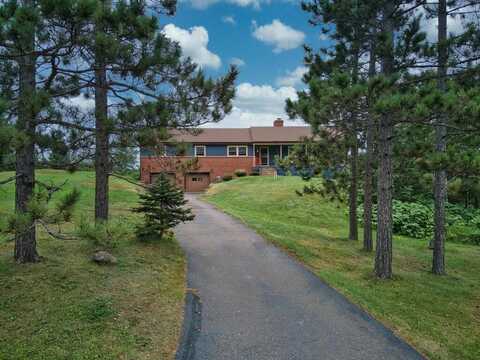 7 Kent Ln, Silver Bay, MN 55603