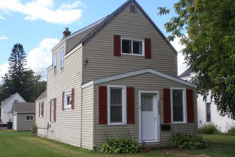 2532 E 6th St, Superior, WI 54880