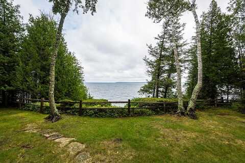 744 Wisconsin Bay Rd, Ellison Bay, WI 54210