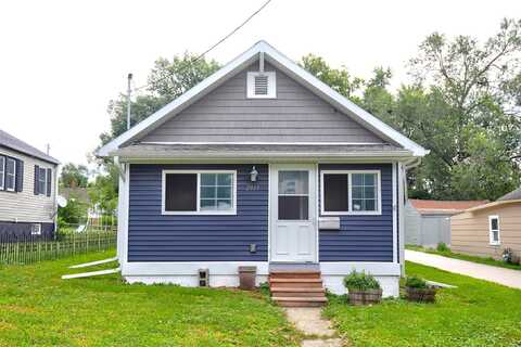 2919 5th Avenue, Des Moines, IA 50313