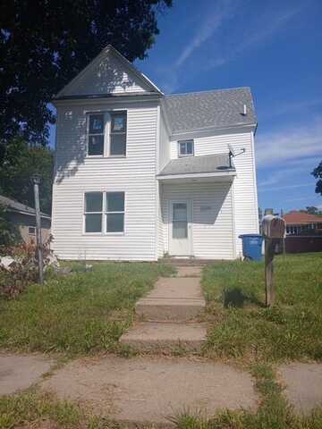 2009 10th Street, Des Moines, IA 50314