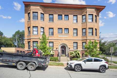 1503 Pleasant Street unit: 6, Des Moines, IA 50314