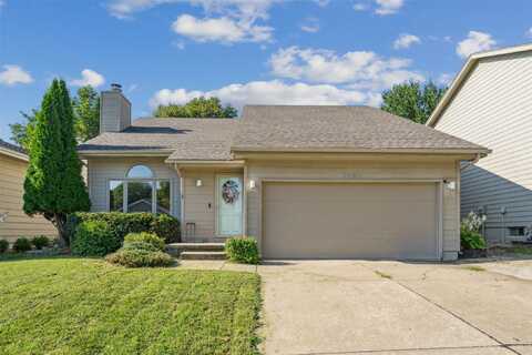 5480 Dakota Drive, West Des Moines, IA 50266